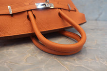 Load image into Gallery viewer, HERMES BIRKIN 25 Togo leather Orange □H Engraving Hand bag 700120162