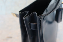 Load image into Gallery viewer, HERMES KELLY 32 Box carf leather Navy 〇R Engraving Hand bag 700100008