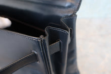 Load image into Gallery viewer, HERMES KELLY 32 Box carf leather Navy 〇R Engraving Hand bag 700100008