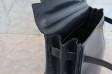 Load image into Gallery viewer, HERMES KELLY 32 Box carf leather Navy 〇R Engraving Hand bag 700100008