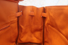 Load image into Gallery viewer, HERMES BIRKIN 25 Togo leather Orange □H Engraving Hand bag 700120162