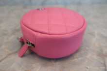 Load image into Gallery viewer, CHANEL Matelasse round chain shoulder bag Lambskin Pink/Silver hadware Shoulder bag 600040002