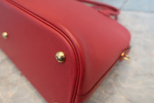Load image into Gallery viewer, HERMES BOLIDE 35 Graine Couchevel leather Rouge vif Shoulder bag 700120174
