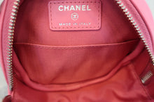 Load image into Gallery viewer, CHANEL Matelasse round chain shoulder bag Lambskin Pink/Silver hadware Shoulder bag 600040002