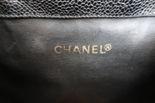 画像をギャラリービューアに読み込む, CHANEL/シャネル ココマークチェーンリュック キャビアスキン ブラック/ゴールド金具 リュック 800060081