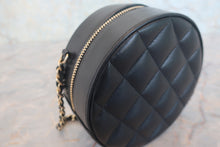 画像をギャラリービューアに読み込む, CHANEL/シャネル マトラッセラウンドチェーンショルダーバッグ ラムスキン ブラック/ゴールド金具 ショルダーバッグ 800010230