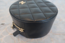 画像をギャラリービューアに読み込む, CHANEL/シャネル マトラッセラウンドチェーンショルダーバッグ ラムスキン ブラック/ゴールド金具 ショルダーバッグ 800010230