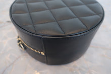 画像をギャラリービューアに読み込む, CHANEL/シャネル マトラッセラウンドチェーンショルダーバッグ ラムスキン ブラック/ゴールド金具 ショルダーバッグ 800010230