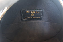 画像をギャラリービューアに読み込む, CHANEL/シャネル マトラッセラウンドチェーンショルダーバッグ ラムスキン ブラック/ゴールド金具 ショルダーバッグ 800010230