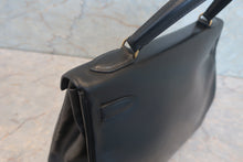 Load image into Gallery viewer, HERMES KELLY 32 Box carf leather Black ○V Engraving Shoulder bag 700120169