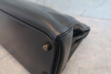 Load image into Gallery viewer, HERMES KELLY 32 Box carf leather Black ○V Engraving Shoulder bag 700120169