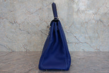 Load image into Gallery viewer, HERMES CANDY KERRY 28 Epsom leather Blue electric/Mykonos □O Engraving Shoulder bag 800040078