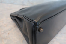 Load image into Gallery viewer, HERMES KELLY 32 Box carf leather Black ○V Engraving Shoulder bag 700120169