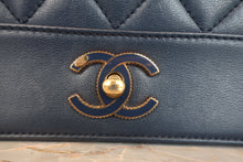 画像をギャラリービューアに読み込む, CHANEL/シャネル マトラッセチェーンショルダーバッグ ラムスキン ネイビー/ゴールド金具 ショルダーバッグ 800020008