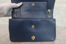 画像をギャラリービューアに読み込む, CHANEL/シャネル マトラッセチェーンショルダーバッグ ラムスキン ネイビー/ゴールド金具 ショルダーバッグ 800020008