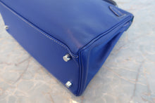 Load image into Gallery viewer, HERMES CANDY KERRY 28 Epsom leather Blue electric/Mykonos □O Engraving Shoulder bag 800040078