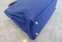 Load image into Gallery viewer, HERMES CANDY KERRY 28 Epsom leather Blue electric/Mykonos □O Engraving Shoulder bag 800040078