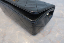 Load image into Gallery viewer, CHANEL Mini matelasse chain shoulder bag Lambskin Black/Gold hadware Shoulder bag 800030082