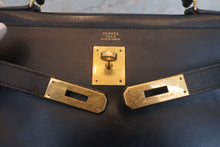 Load image into Gallery viewer, HERMES KELLY 32 Box carf leather Black ○V Engraving Shoulder bag 700120169