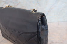 Load image into Gallery viewer, CHANEL Matelasse chain shoulder bag Lambskin Navy/Gold hadware Shoulder bag 700100042