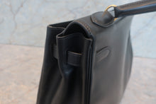 Load image into Gallery viewer, HERMES KELLY 32 Box carf leather Black ○V Engraving Shoulder bag 700120169