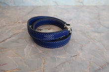Load image into Gallery viewer, HERMES CANDY KERRY 28 Epsom leather Blue electric/Mykonos □O Engraving Shoulder bag 800040078