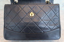 Load image into Gallery viewer, CHANEL Matelasse chain shoulder bag Lambskin Navy/Gold hadware Shoulder bag 700100042