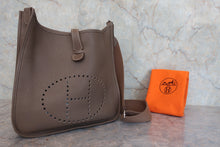 画像をギャラリービューアに読み込む, HERMES/エルメス エブリン3GM トリヨンクレマンス エトゥープ □JO刻印 ショルダーバッグ 800090081