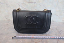 画像をギャラリービューアに読み込む, CHANEL/シャネル ココマークチェーンショルダーバッグ ラムスキン ブラック/ゴールド金具 ショルダーバッグ 800010191
