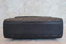 Load image into Gallery viewer, CHANEL Matelasse trapezoid hand bag Caviar skin Black/Gold hadware Hand bag 700100039