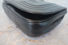 画像をギャラリービューアに読み込む, CHANEL/シャネル ココマークチェーンショルダーバッグ ラムスキン ブラック/ゴールド金具 ショルダーバッグ 800010191