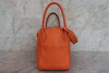 將圖片載入圖庫檢視器 HERMES/エルメス リンディ30 トリヨンクレマンス オレンジ □P刻印 ショルダーバッグ 700070238