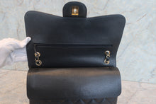 Load image into Gallery viewer, CHANEL Medium Matelasse double flap double chain shoulder bag Caviar skin Caviar skin Black/Gold hadware Shoulder bag 700120198