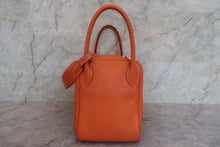 將圖片載入圖庫檢視器 HERMES/エルメス リンディ30 トリヨンクレマンス オレンジ □P刻印 ショルダーバッグ 700070238