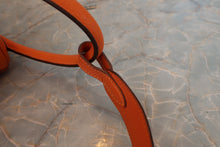 將圖片載入圖庫檢視器 HERMES/エルメス リンディ30 トリヨンクレマンス オレンジ □P刻印 ショルダーバッグ 700070238