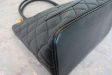 Load image into Gallery viewer, CHANEL Medallion Tote Caviar skin Black/Gold hadware Tote bag 800080128