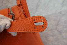 將圖片載入圖庫檢視器 HERMES/エルメス リンディ30 トリヨンクレマンス オレンジ □P刻印 ショルダーバッグ 700070238