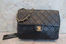 Load image into Gallery viewer, CHANEL Mini Matelasse single flap chain shoulder bag Lambskin Black/Gold hadware Shoulder bag 700120191