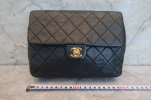 Load image into Gallery viewer, CHANEL Mini Matelasse single flap chain shoulder bag Lambskin Black/Gold hadware Shoulder bag 700120191