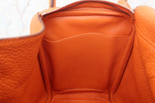 將圖片載入圖庫檢視器 HERMES/エルメス リンディ30 トリヨンクレマンス オレンジ □P刻印 ショルダーバッグ 700070238