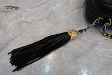Load image into Gallery viewer, CHANEL Matelasse fringe chain shoulder bag Lambskin Black/Gold hadware Shoulder bag 700100054