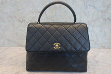 将图片加载到图库查看器,CHANEL/香奈儿 CF 梯形 手提包 荔枝皮 Black/Gold hadware(黑色/金色金属) 手提包 800030073