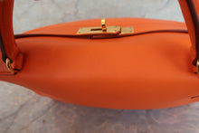 画像をギャラリービューアに読み込む, HERMES/エルメス ケリー32 ヴォーガリバー オレンジ □B刻印 ショルダーバッグ 700070169