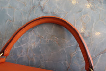 画像をギャラリービューアに読み込む, HERMES/エルメス ケリー32 ヴォーガリバー オレンジ □B刻印 ショルダーバッグ 700070169