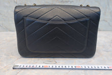 画像をギャラリービューアに読み込む, CHANEL/シャネル Vステッチチェーンショルダーバッグ ラムスキン ブラック/ゴールド金具 ショルダーバッグ 800030065