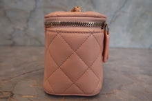 Load image into Gallery viewer, CHANEL Mini matelasse chain shoulder bag Lambskin Pink/Gold hadware Shoulder bag 700120141