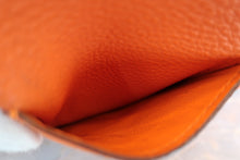 Load image into Gallery viewer, HERMES  Dogon GM Togo leather Orange □I Engraving Wallet 700020126