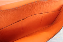 Load image into Gallery viewer, HERMES  Dogon GM Togo leather Orange □I Engraving Wallet 700020126