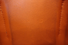 Load image into Gallery viewer, HERMES  Dogon GM Togo leather Orange □I Engraving Wallet 700020126