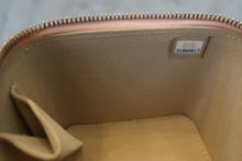 Load image into Gallery viewer, CHANEL Mini matelasse chain shoulder bag Lambskin Pink/Gold hadware Shoulder bag 700120141